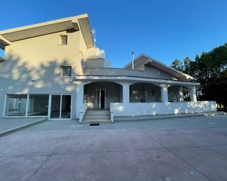 B&B A Pochi Passi Dal Mare Джовинацо Екстериор снимка