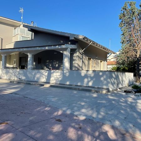 B&B A Pochi Passi Dal Mare Джовинацо Екстериор снимка