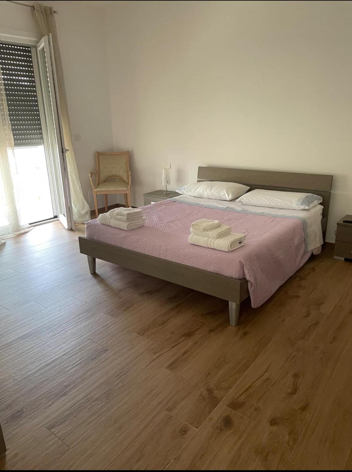 B&B A Pochi Passi Dal Mare Джовинацо Екстериор снимка